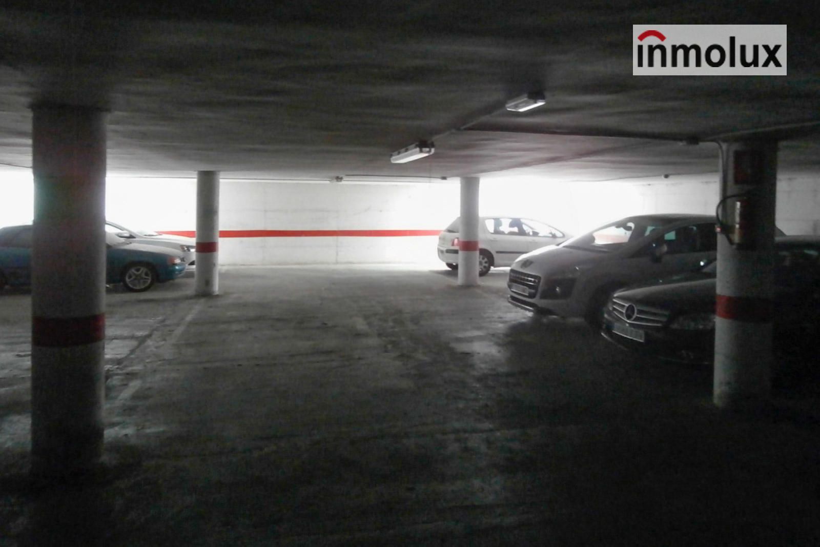 Venta Plaza de Garaje Amplia en  Playa de la Albufereta