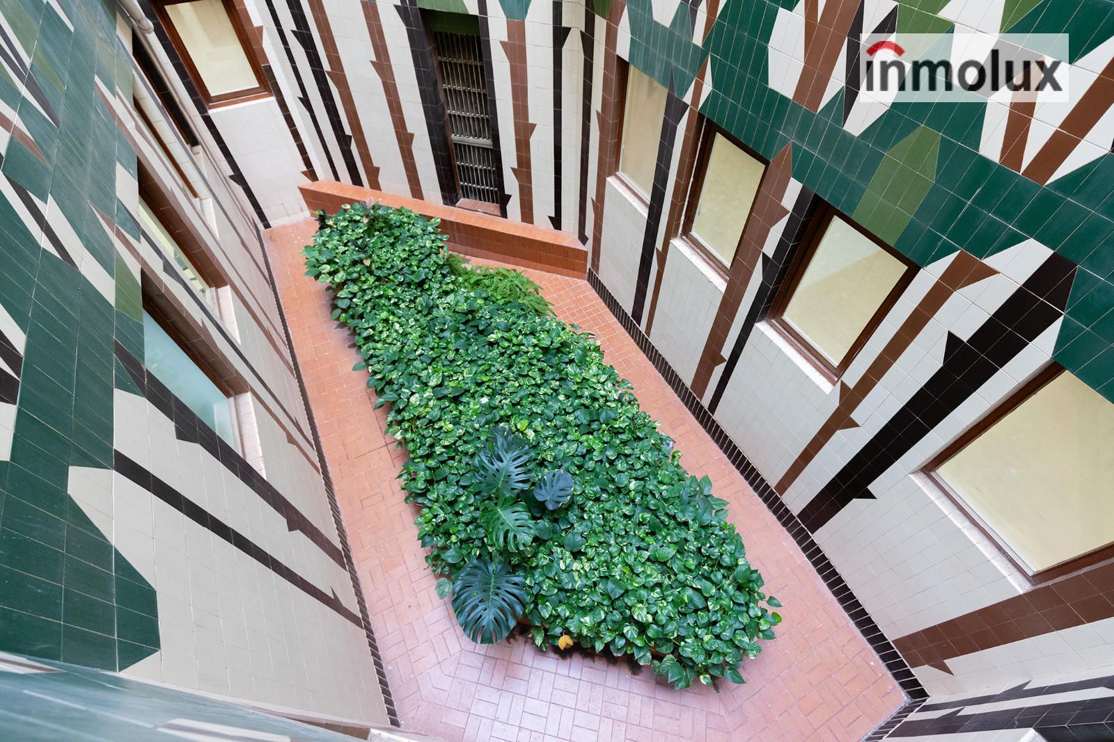 JARDÍN INTERIOR COMÚN