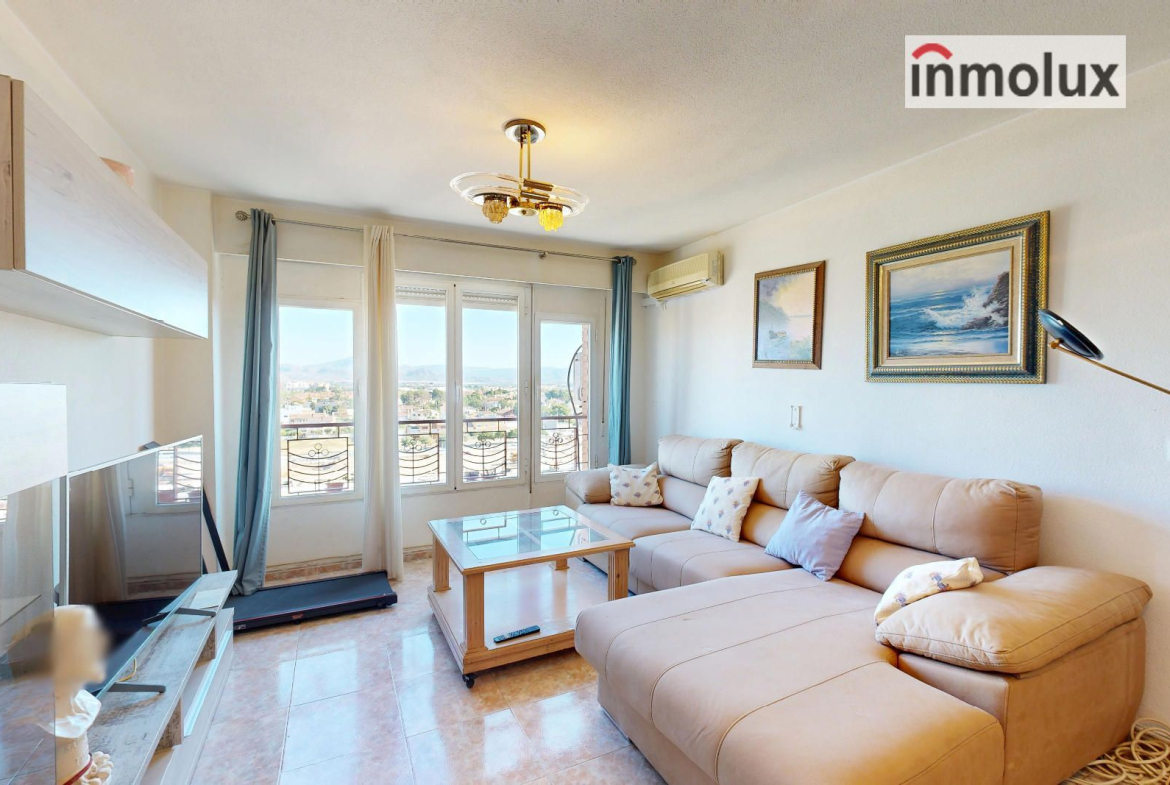 Luminosa Vivienda con Garaje y Trastero en Zona Ciudad Jardín